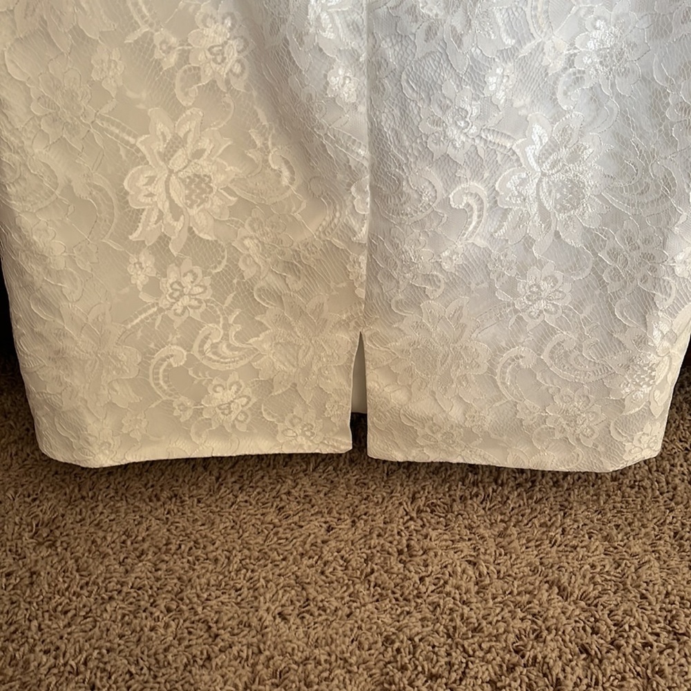 Wedding Dress - Picture 6 of 11